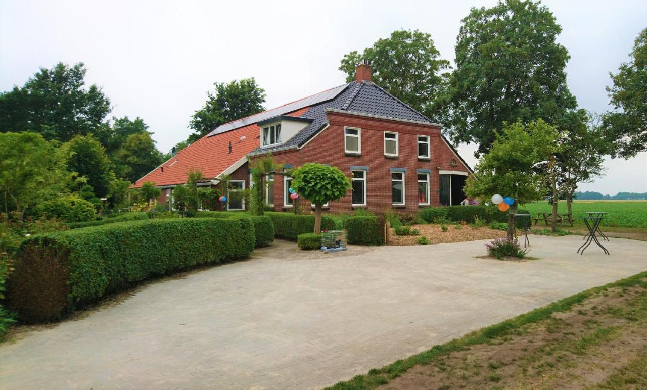 Slaaphuisjes Op Wielen Buitenwedde Westerwolde Esterno foto